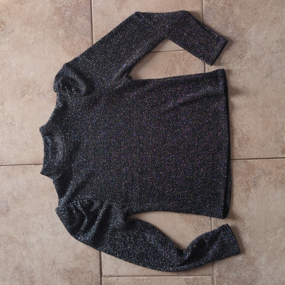 Light metallic thread sweater